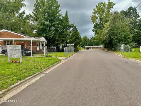 408 Roberson St, Williamston, NC 27892 photo 32