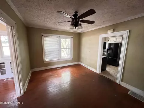 733 W Hamlet Ave, Hamlet, NC 28345 photo 6