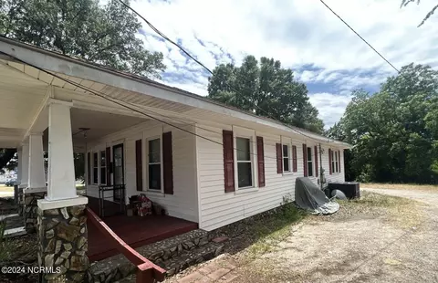 733 W Hamlet Ave, Hamlet, NC 28345 photo 2