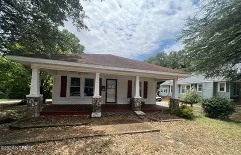 733 W Hamlet Ave, Hamlet, NC 28345