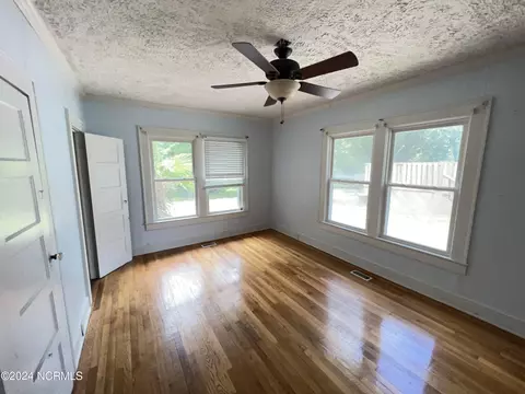 733 W Hamlet Ave, Hamlet, NC 28345 photo 13