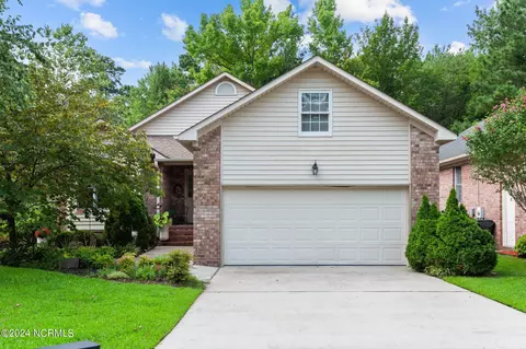 114 Innisbrook Ct, New Bern, NC 28562