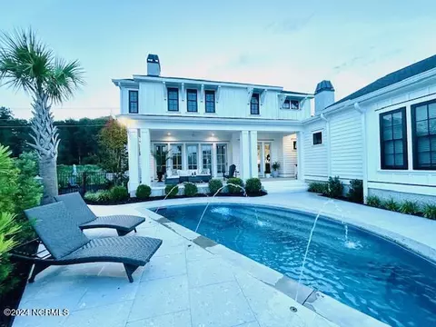 202 Moss Tree Dr, Wilmington, NC 28405