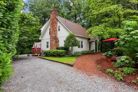 1109 E Fourteenth St, Greenville, NC 27858