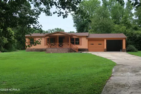 1730 John Small Ave, Washington, NC 27889