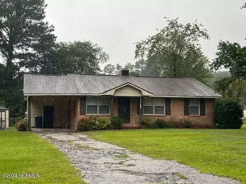 11760 Hooper Dr, Laurinburg, NC 28352