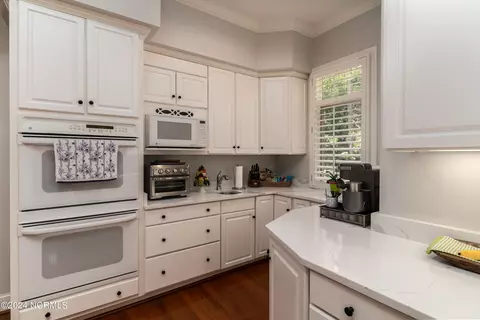 Kitchen - 25 Wellington Dr, Pinehurst, NC 28374 photo 2 of 8