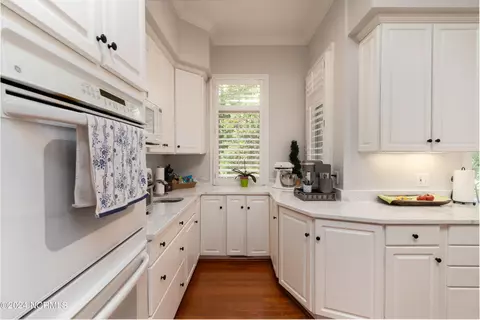 Kitchen - 25 Wellington Dr, Pinehurst, NC 28374 photo 3 of 8