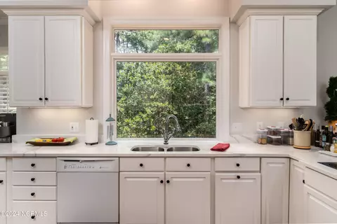 Kitchen - 25 Wellington Dr, Pinehurst, NC 28374 photo 6 of 8
