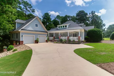 25 Wellington Dr, Pinehurst, NC 28374