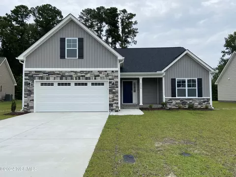 6028 Sagebrush Dr, Greenville, NC 27858