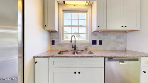 Kitchen - 183 Core Rd, Richlands, NC 28574 photo 4 of 4