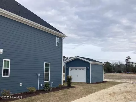 187 Planters Walk, Hampstead, NC 28443 photo 2