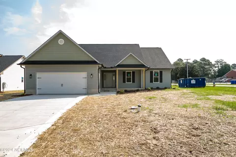 100 Dixie Cir, Clinton, NC 28328