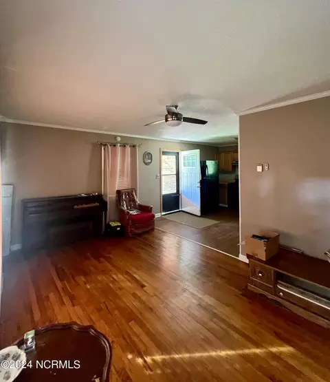 403 Clemmons St, Roper, NC 27970 photo 3