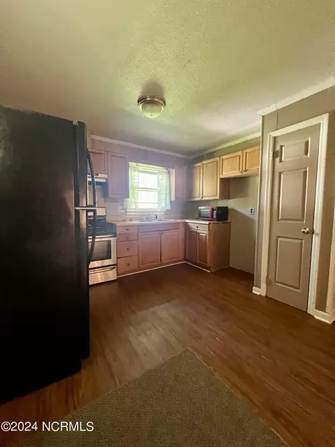403 Clemmons St, Roper, NC 27970 photo 4