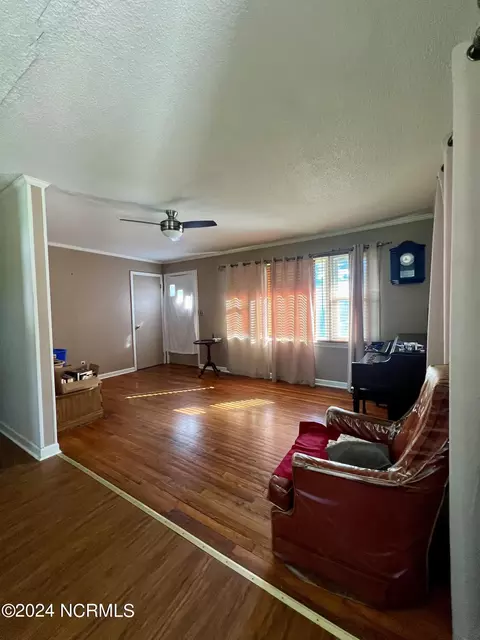 403 Clemmons St, Roper, NC 27970 photo 2