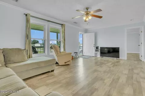 Living - 116 Patsy Ln, Hubert, NC 28539 photo 1 of 5