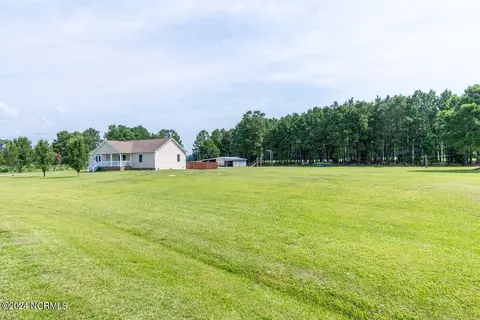 Exterior - 116 Patsy Ln, Hubert, NC 28539 photo 9 of 10