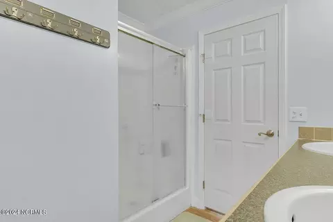 Bath - 116 Patsy Ln, Hubert, NC 28539 photo 4 of 5