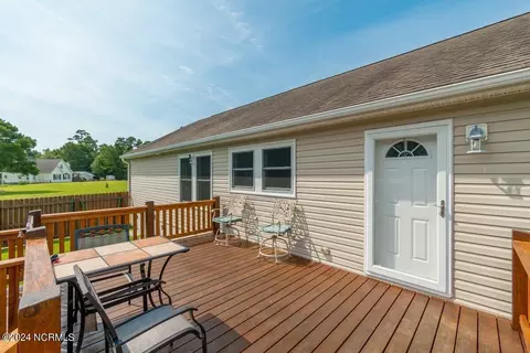 Exterior - 116 Patsy Ln, Hubert, NC 28539 photo 4 of 10