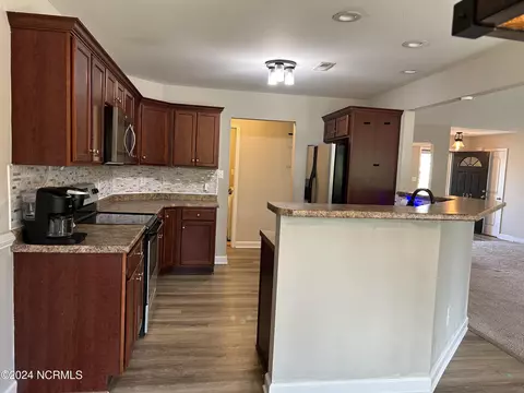 Kitchen - 307 Moray Ct, Hubert, NC 28539 photo 1 of 3