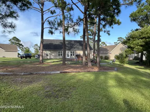 Exterior - 307 Moray Ct, Hubert, NC 28539 photo 3 of 4