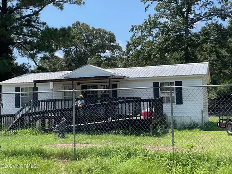 119 Shade Tree Ln SW, Supply, NC 28462