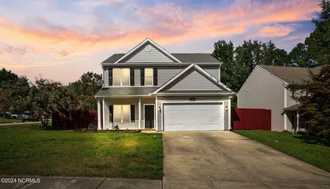 1301 Turks Head Ct, Zebulon, NC 27597
