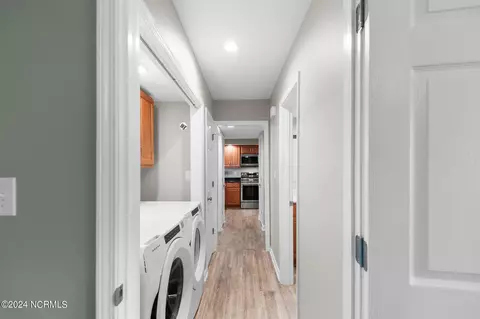 Entry Way - 9112 Riverview Dr, New Bern, NC 28560 photo 1 of 1