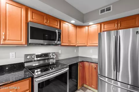 Kitchen - 9112 Riverview Dr, New Bern, NC 28560 photo 1 of 4
