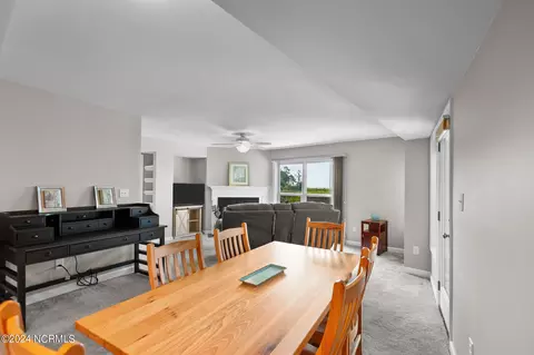 Dining - 9112 Riverview Dr, New Bern, NC 28560 photo 3 of 4