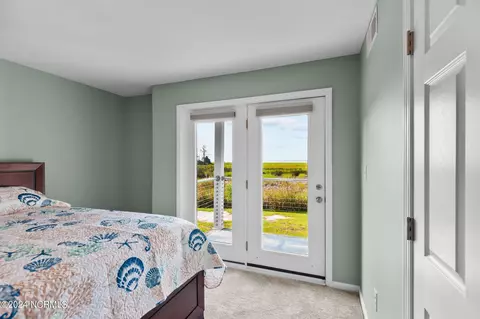 Bedroom - 9112 Riverview Dr, New Bern, NC 28560 photo 4 of 4