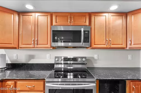 Kitchen - 9112 Riverview Dr, New Bern, NC 28560 photo 2 of 4