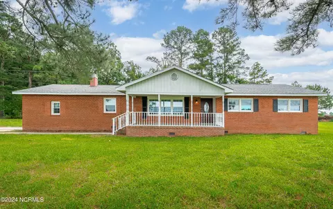 2819 Bruce Strickland Rd, Farmville, NC 27828