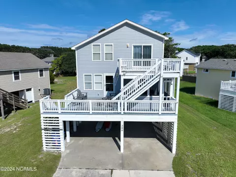206 W Barracuda Dr, Nags Head, NC 27959