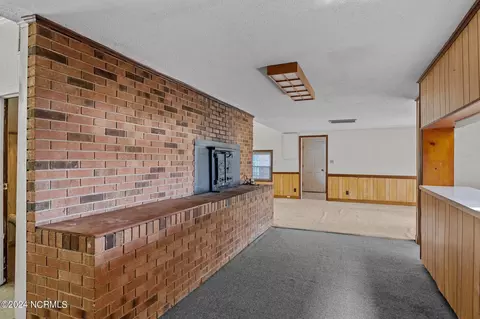Entry Way - 174 Alfred Dr, Gloucester, NC 28528 photo 1 of 1