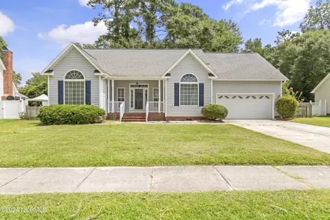 103 Erskine Ct, Jacksonville, NC 28540