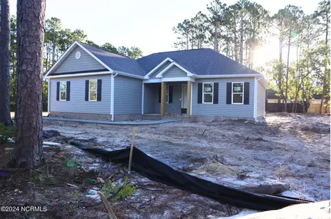 1790 Salisbury Rd, Southport, NC 28461