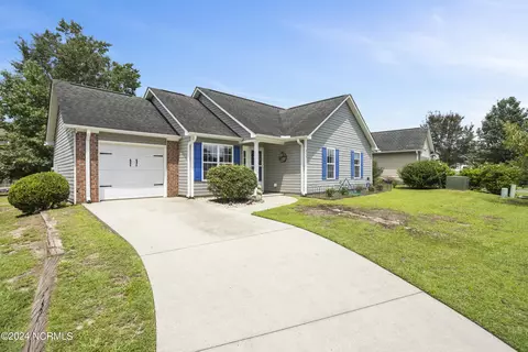 216 Gardenview Ct NE, Leland, NC 28451