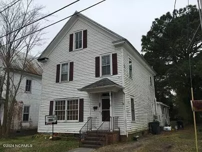 107 Academy St W, Hertford, NC 27944