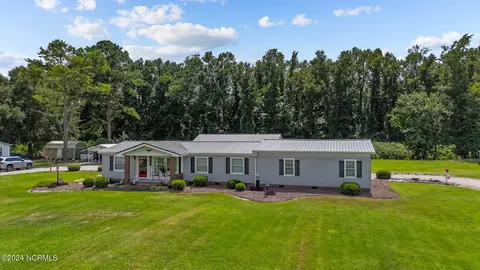 1862 E Hanrahan Rd, Ayden, NC 28513 photo 3
