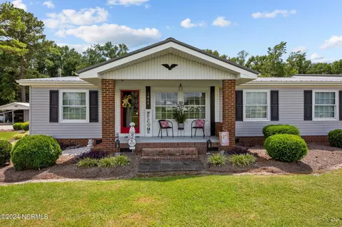 1862 E Hanrahan Rd, Ayden, NC 28513 photo 2