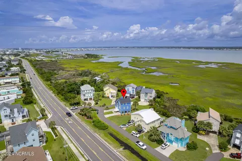 109 Island Quay Dr, Atlantic Beach, NC 28512