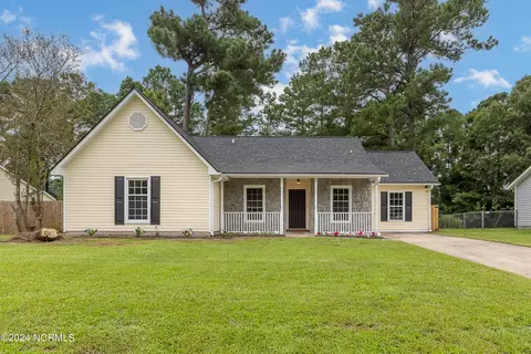 112 Broadleaf Dr, Jacksonville, NC 28546
