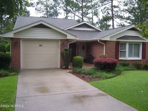 40 Gull Ln, Pinehurst, NC 28374