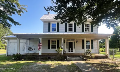 3499 Davenport Forks Rd, Creswell, NC 27928