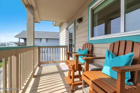 601 Canal Dr UNIT 7, Carolina Beach, NC 28428