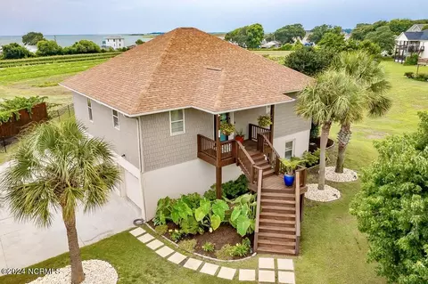 127 Cedardeen Ct, Cedar Point, NC 28584