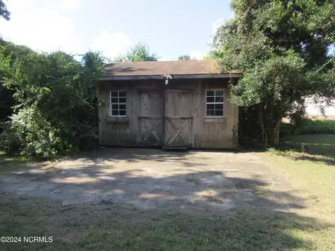 142 Holly Cres, Grandy, NC 27939 photo 4